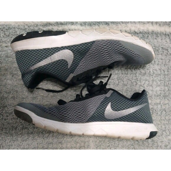 Nike Ladies Sneakers Size 9 Black & Gray Athletic - Picture 1 of 8